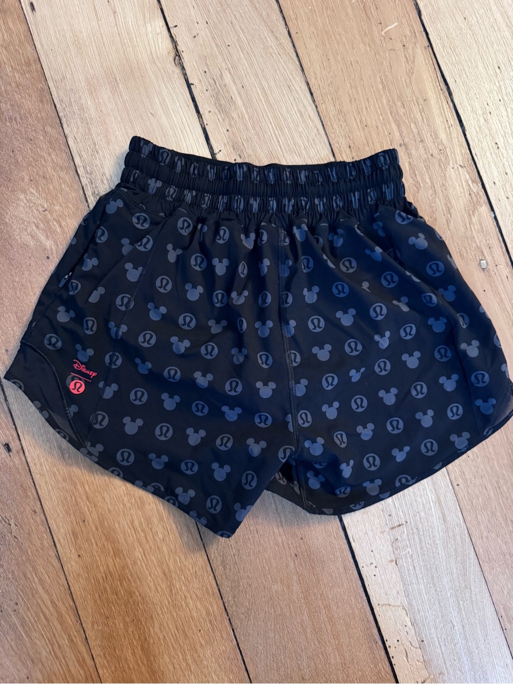 lululemon athletica Black Disney Mickey Print Women's Athletic Shorts Size 2 - Picture 2 of 5